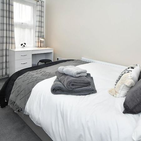 Find A Spacious And Stylish Escape In The City Centre At Sturgess House, Perfect For Longer Stays! Stoke-on-Trent Luaran gambar