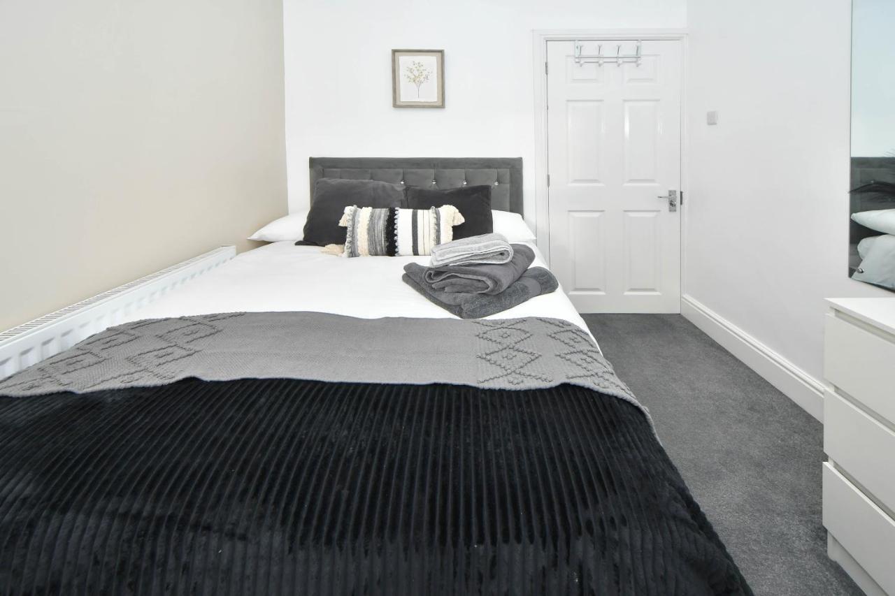 Find A Spacious And Stylish Escape In The City Centre At Sturgess House, Perfect For Longer Stays! Stoke-on-Trent Luaran gambar