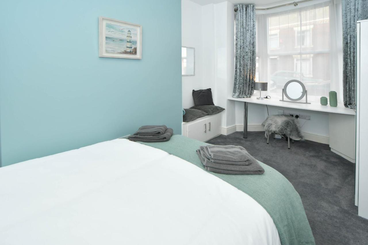 Find A Spacious And Stylish Escape In The City Centre At Sturgess House, Perfect For Longer Stays! Stoke-on-Trent Luaran gambar