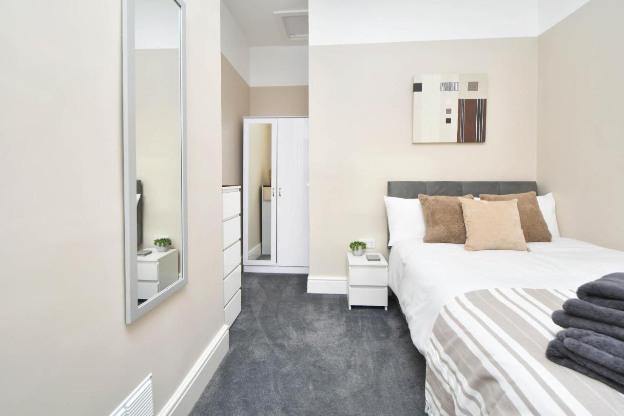 Find A Spacious And Stylish Escape In The City Centre At Sturgess House, Perfect For Longer Stays! Stoke-on-Trent Luaran gambar