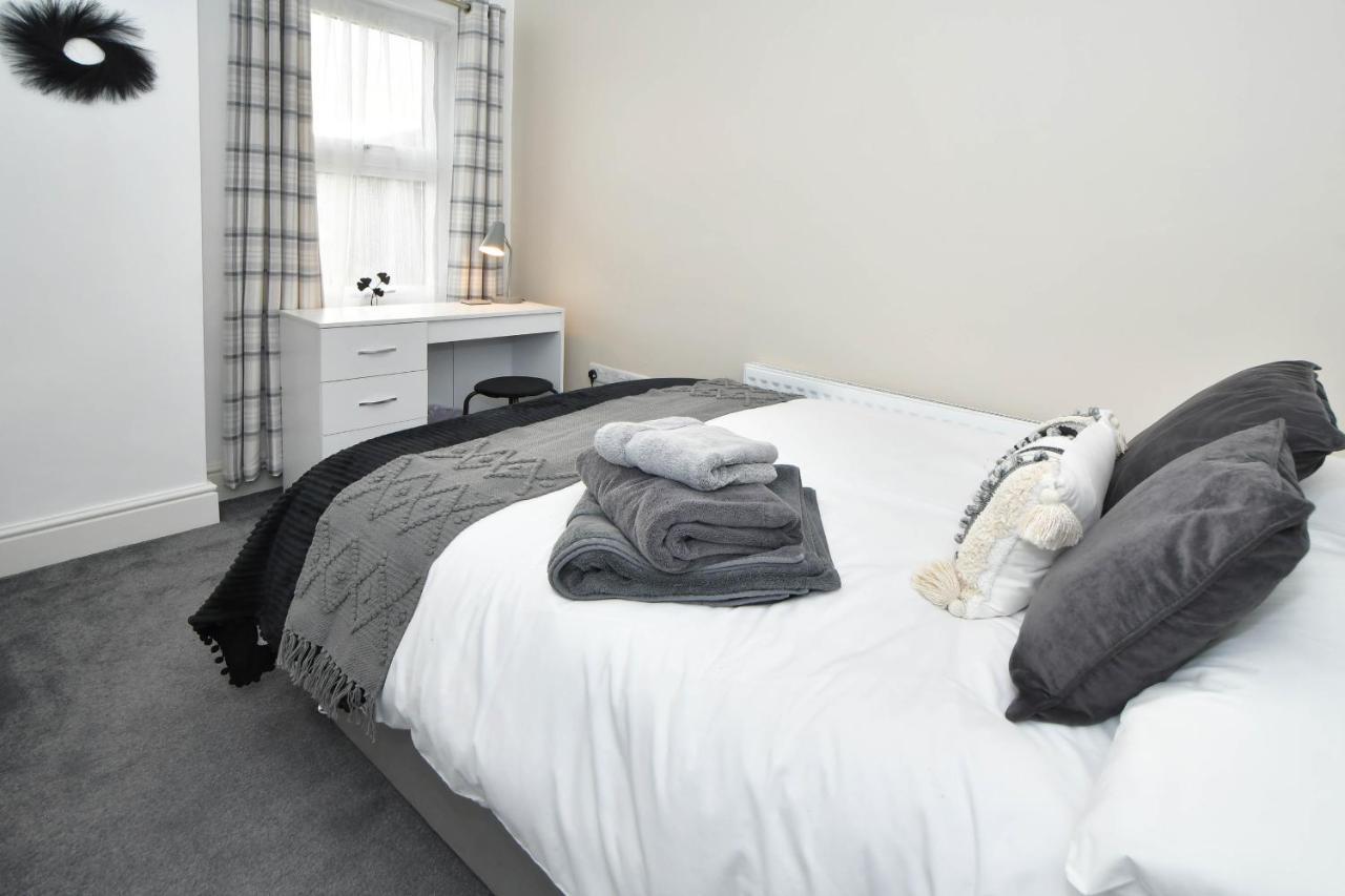 Find A Spacious And Stylish Escape In The City Centre At Sturgess House, Perfect For Longer Stays! Stoke-on-Trent Luaran gambar