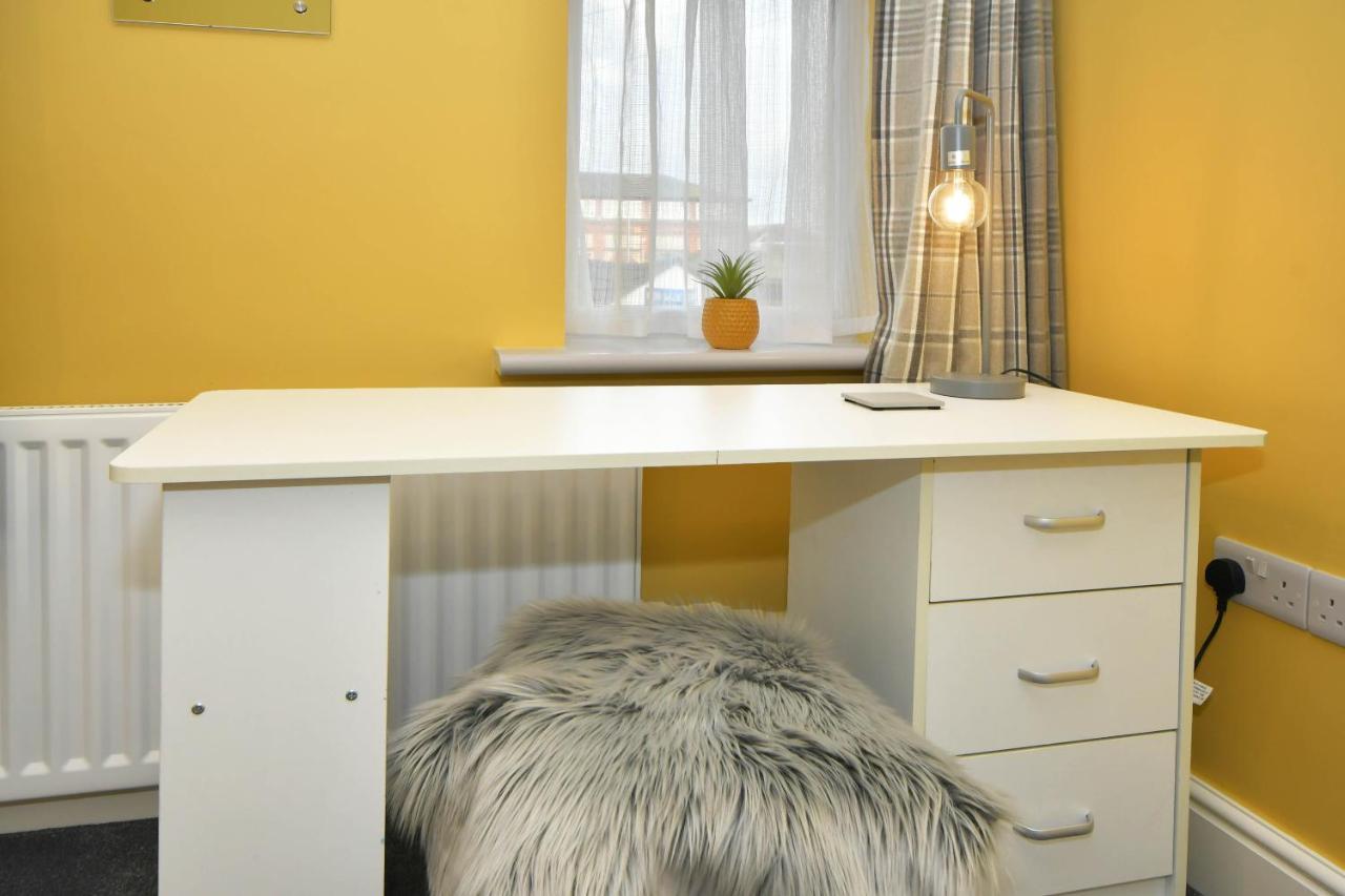 Find A Spacious And Stylish Escape In The City Centre At Sturgess House, Perfect For Longer Stays! Stoke-on-Trent Luaran gambar